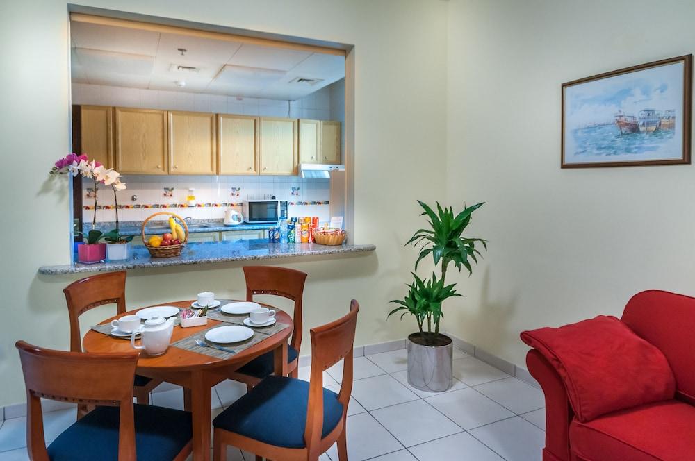 Al Nakheel Hotel Apartments Абу Даби Екстериор снимка