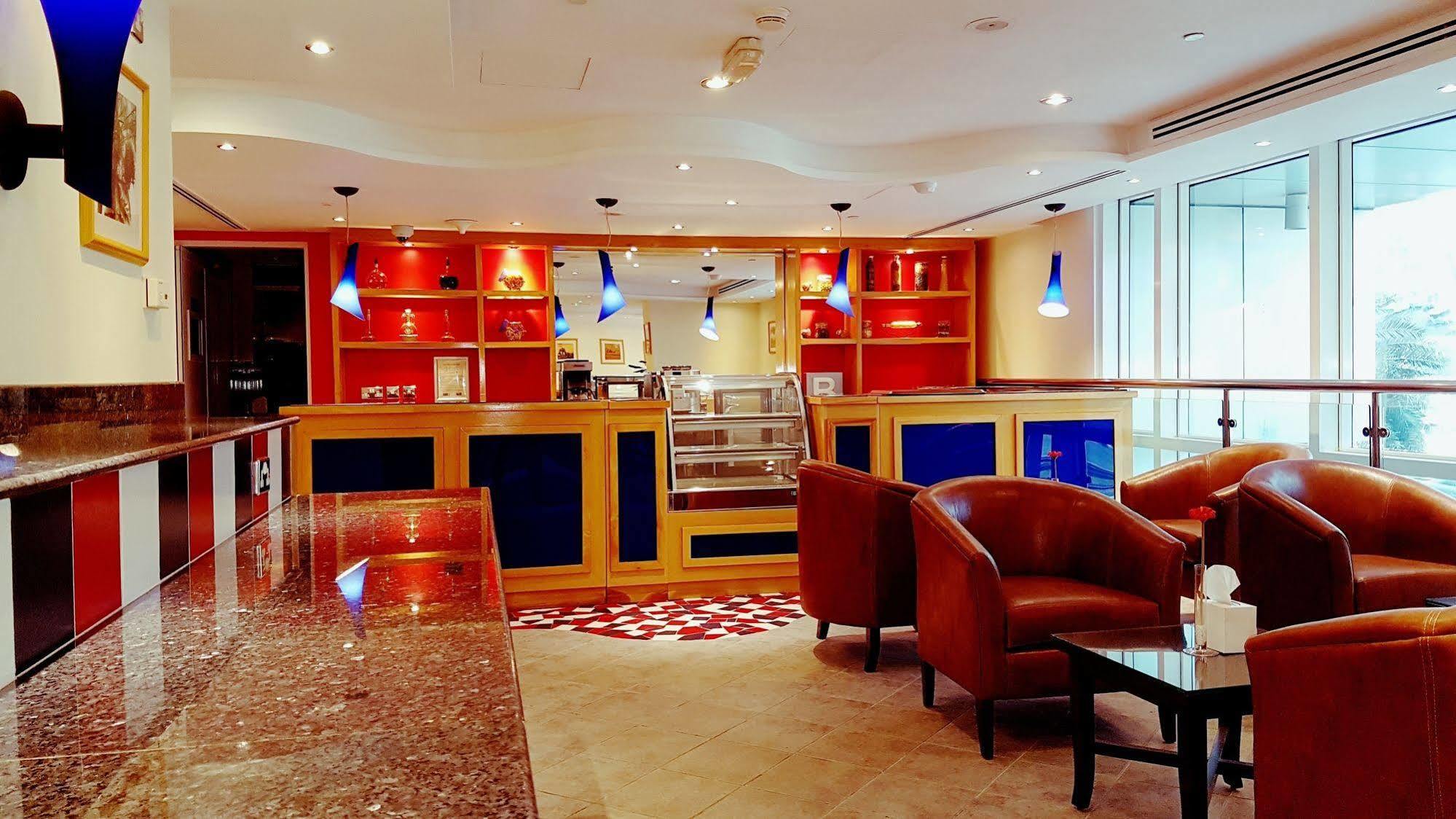 Al Nakheel Hotel Apartments Абу Даби Екстериор снимка